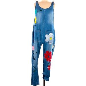 NWOT denim floral lightweight jumpsuit/bib overalls Size M